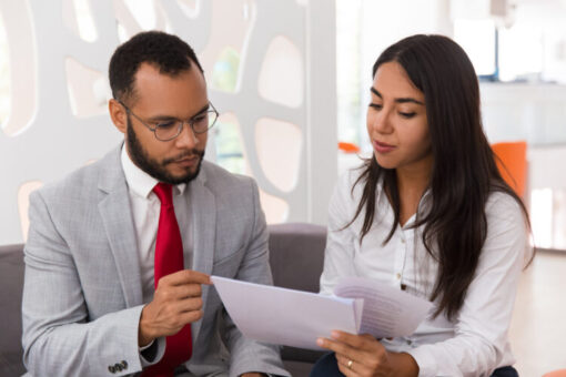 HR professional discussing workplace drug and alcohol testing policy with an employee